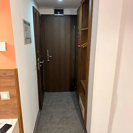 Forum - Free Parking For Cars