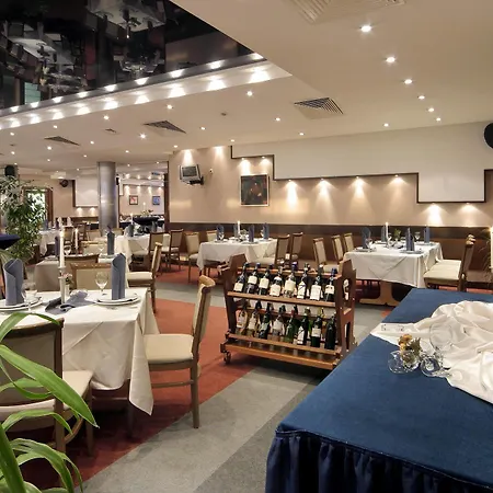 Forum - Free Parking 3* Sofia