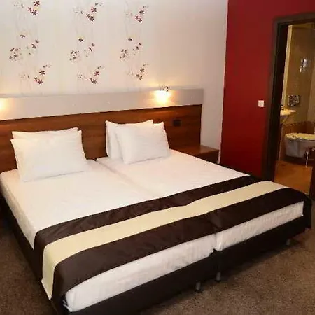 Forum - Free Parking Hotel