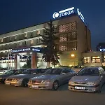 Hotel Forum - Free Parking For Cars