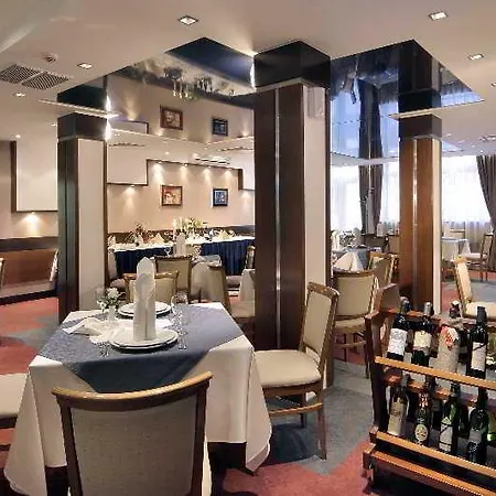Forum - Free Parking Hotel