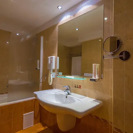 Forum - Free Parking For Cars 3* 索菲亞