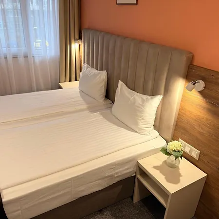 Forum - Free Parking For Cars Hotel