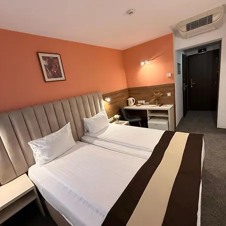 Hotel Forum - Free Parking For Cars Sofía