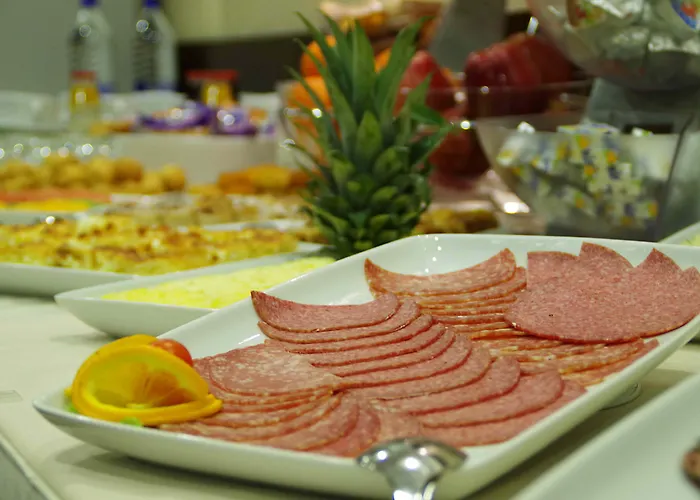 Forum - Free Parking For Cars מלון 3*