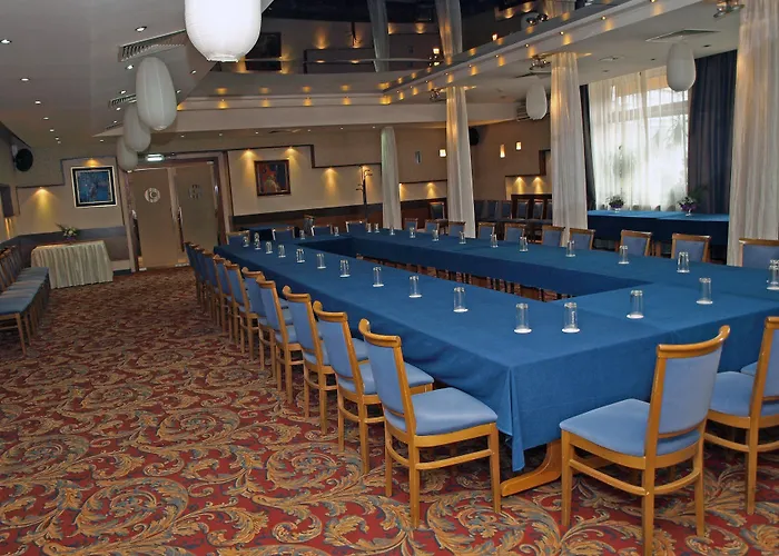 Hotel Forum - Free Parking For Cars Sofía