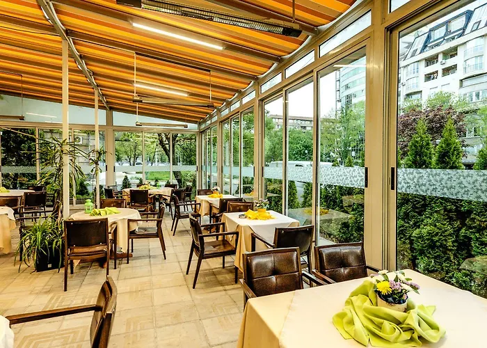 Forum - Free Parking For Cars Hotel