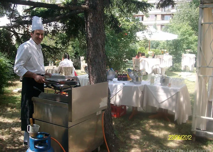 מלון Forum - Free Parking For Cars 3*