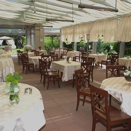 Forum - Free Parking For Cars Отель 3*