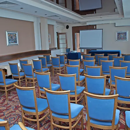 Отель Forum - Free Parking For Cars София