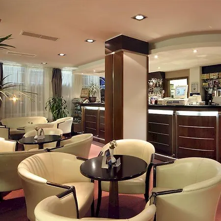 Hotel Forum - Free Parking 3*