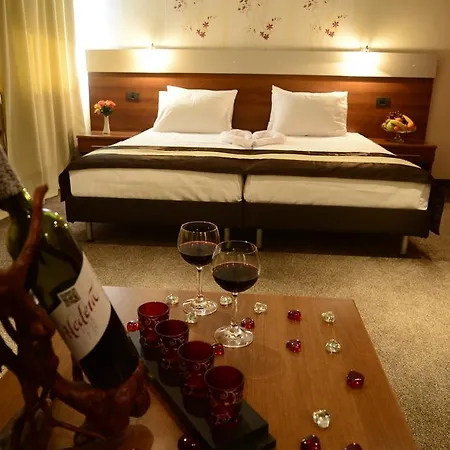 Forum - Free Parking For Cars Szálloda Szófia