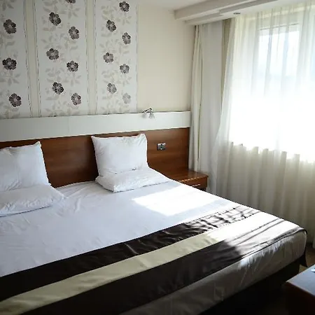 Forum - Free Parking Hotel 3*