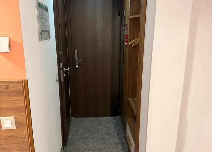 Forum - Free Parking For Cars